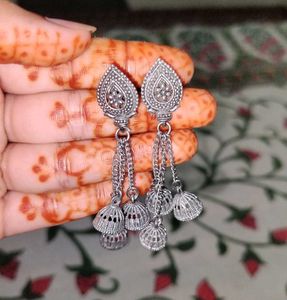 Preety Earings