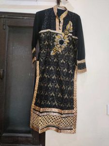 Elegant Black &amp; Gold Kurta