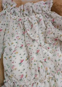 A Elegant White Off Shoulder Top