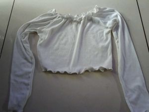 White Long Sleeve off shoulder Crop Top