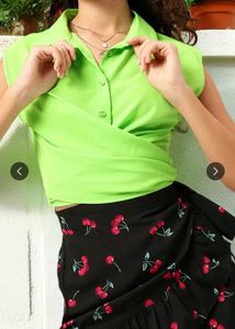 Dressberry solid shirt collar sleeveless wrap top