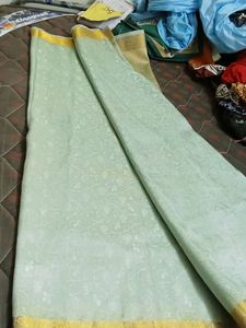 Saree Without Blouse