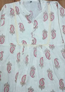 Ladies short Top