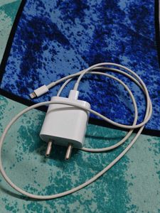 iPhone  20W-C Adapter With Cable