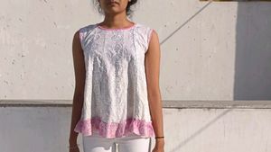 Embroidered Cute White Top 🎀🌸