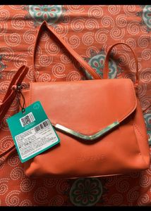 Caprese Sling Bag 💼