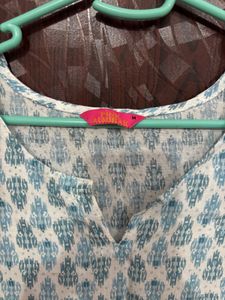Blue &amp; White Print V-Neck Top Kurta