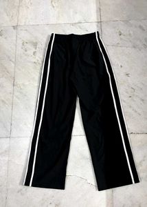 UNDER ARMOUR BLACK BOOTCUT TRACKPANTS