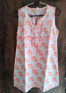 Floral Sleeveless Tunic Top