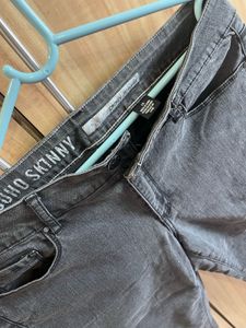 DKNY Jeans Soho Skinny