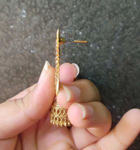 gold earrings to pair with your indian attire