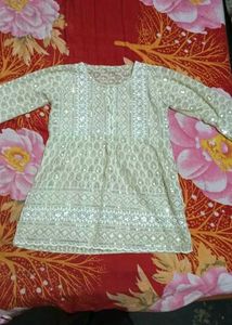 Lucknowi Beautiful Kurti...