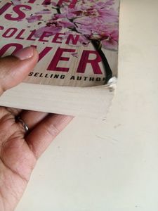 &#34;It Ends With Us&#34; by Colleen Hoover