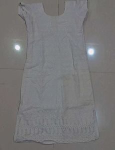 Elegant White Embroidered Kurta