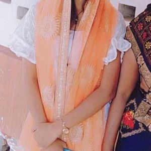 Long Dupatta Head Se Lekar Pair Tak