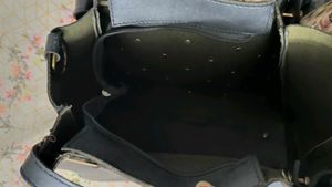 Chic Black Tote 👜 Bag