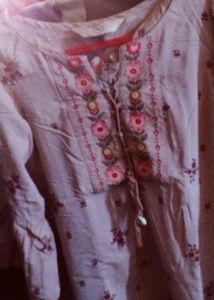 Embroidery Tunic 🤍🤍