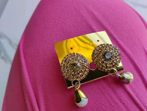 Nyka Nail paint ,Chokar White