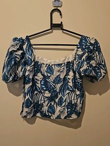 *PRICE DROP* Kazo Blue And White Crop Top