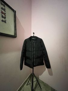 Stylish Black Unisex Puffer  Jacket