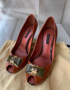 Louis Vuitton Peep toes