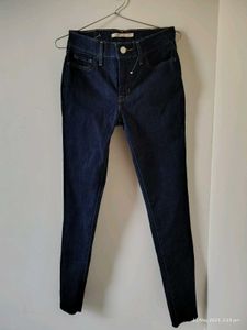 Levis Skinny Fit Jeans