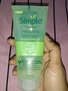 Simple Refreshing Facial Wash