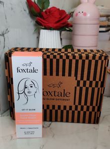 Foxtale Super Glow Face Wash