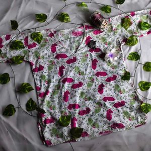 Floral Print Top 🍇✨