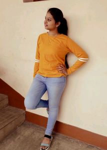 Women&#39;s Yellow Top