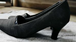 Selling Black Bellies For Women In ₹600