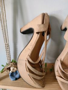 Heel 👠