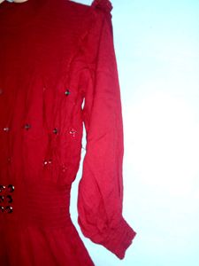 Maxi Lenght Dress With Perfect Fit And Cuff Sleeves In Maroon Colour