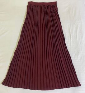 Pleated Maroon Skirt Waist 28-30
