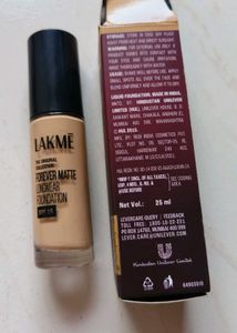 Lakme Forever Matte Foundation