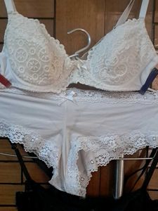 Combo Of Five Imported Fabric Bra  N Padded  Panty
