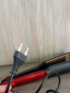 Stylish Salon Style Red-Black Hair Straightener