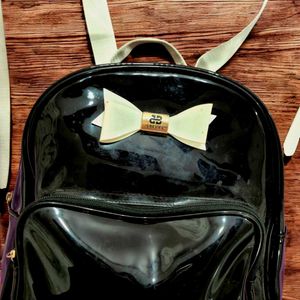 Trendy Black  Backpack–Stylish School &amp; Casual Bag