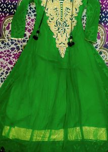 Green Color Ki Gown Dupatta Mera Touch
