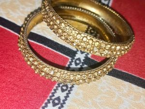 Elegant Bangle Set