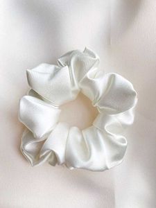 5 Psc Pure White Scrunchies