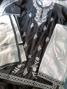 Embroidered Kurta Set