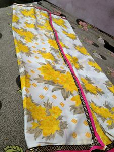 Beautiful Holi Special Saree😊