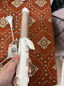 Vega Hair Straightener
