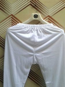 WHITE LEGGINGS