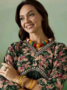 anuok Elegant Green Floral Kurta Set