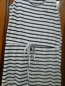 🇳🇿💫♥️ Beautiful Striped Casual Dress