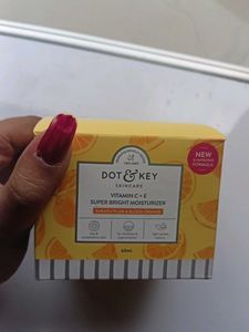 Dot &amp; Key Super Bright Moisturizer