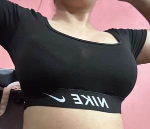 Nike Crop Top