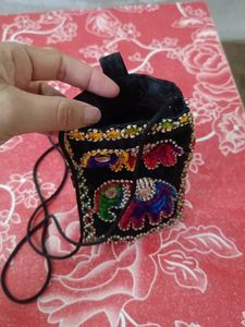 Mobile pouch